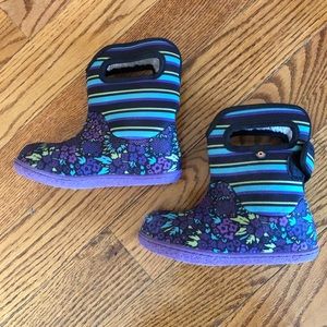 Bogs toddler waterproof lined boots, size 9